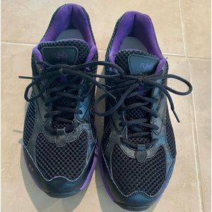 Ryka Dash Low Mesh shoes. Women’s size 9. Black/purple
